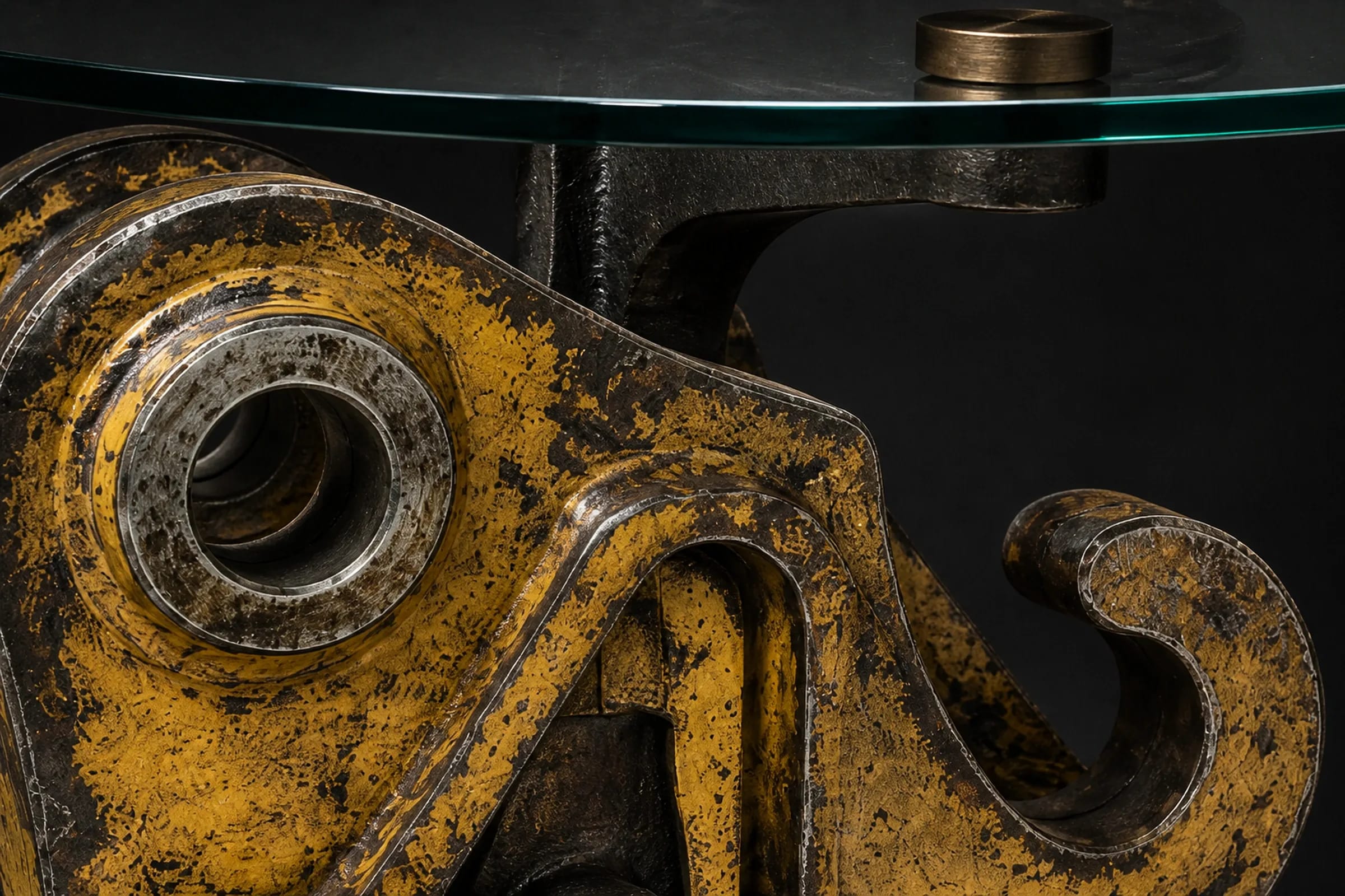Detail of wedge face, bronze port plug and glass edge on COUPLER 75.